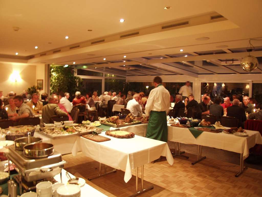 Hotel Kaliebe トラッセンハイデ レストラン 写真